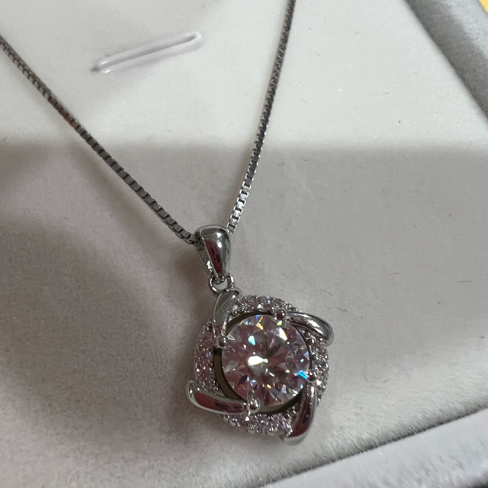 🆕 moissanite diamond pendant necklace - Picture 9 of 12